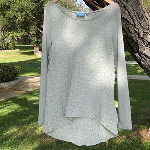 NWOT GREY simply Vera Wang long sleeve shirt
